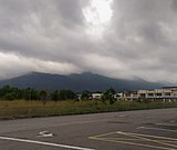 Gunung Tampin, Negeri Sembilan, penghujung selatan Banjaran Titiwangsa. Dilihat dari Pulau Sebang, Melaka.