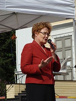 Eva-Riitta Siitonen Tampereen Maanantaimarkkinoilla 2009.