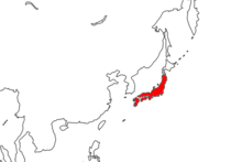 Une carte de l'Asie de l'Est. Le Japon et quelques îles autour sont coloriées en rouge.