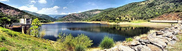 Barrage et lac de la Verne[8],[9].