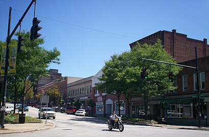 Downtown Kent looking east on East Main Street.