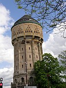 Le château d’eau de la gare.