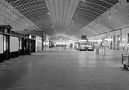 Interior of Union Station train concourse from West