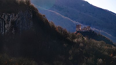 Jolie lumière dans le château.