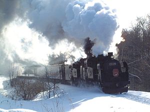 重連運転するSL冬の湿原号