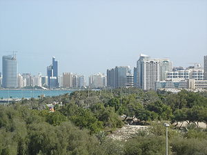 Skyline della capitale Abu Dhabi.