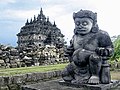 Dwarapala penjaga Candi Plaosan