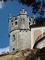 Runder Zinnenturm des Schlosses