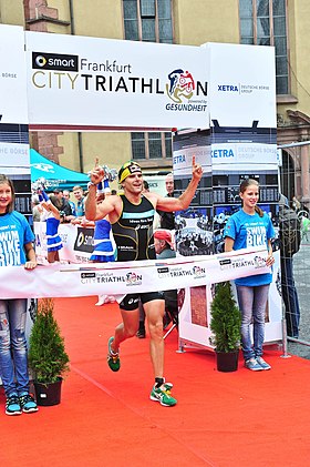 Daniel Unger beim Frankfurt-City-Triathlon (2012)