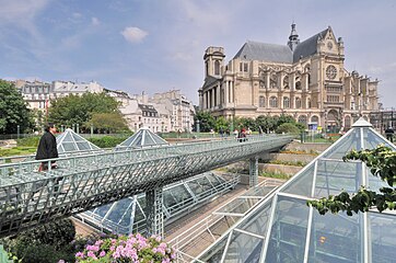 同庭園とサン＝トゥスタッシュ教会 (Église Saint-Eustache de Paris)