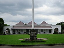 Gedung Agung.jpg