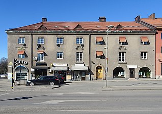 Fasad mot Johan Skyttes väg.