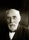 Black-and-white photographic portrait of Hendrik Lorentz