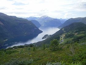 The wide Norddalsfjorden in the distance, more narrow Tafjorden left