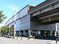 駅南側にある臨時口（2007年10月12日）。京王閣競輪や調布市花火大会開催時に営業する。