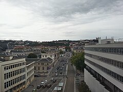 Vue sur la rue de l'Université à Lyon depuis le garage Citroën.