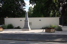 Monument aux morts Thuisy.