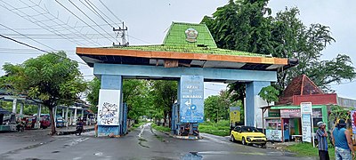 Gerbang masuk terminal & pelabuhan