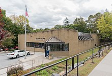 Single story post office building