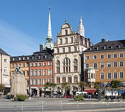 Byggnadens renoverade gavelfasad mot Kornhamnstorg 2010.