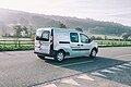 Silberner Renault Kangoo Z.E. Maxi des Paketdienstleisters Quickpac