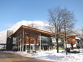 Straßenseite des Bahnhofsgebäudes