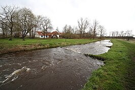 De Abeek met op de achtergrond de Voorste Luysmolen