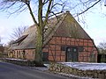 Zweiständerhaus_Kasseburg Teile aus dem 18. Jahrhundert, 1923 nach Brand restauriert, Eternitdach von 1963