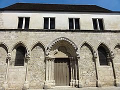 Façade de l'Hôtel-Dieu de Brie-Comte-Robert