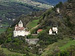 Trostburg mit Nebengebäuden