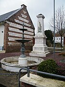 Le monument aux morts pour la patrie.