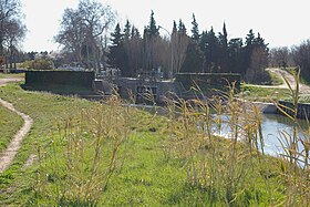 Écluse de Bagnas sur le canal du Midi