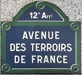 Voir la plaque.