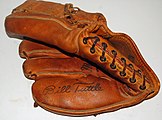 Bill Tuttle glove