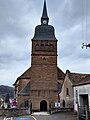 Église Saint-Rémi de Schorbach, et ossuaire à droite.