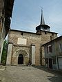 L'entrée de l'église.