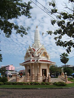 Chumphon city pillar shrine