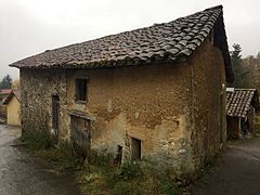 Ostal tradicional de tàpia a St-Nicolas-de-Macherin