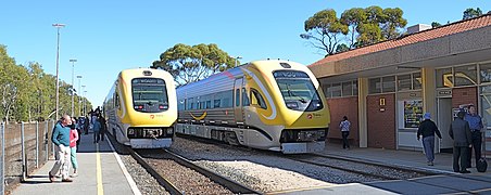 The Prospector & MerredinLink in Merredin Station 2014