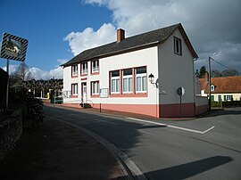 The town hall in Caours