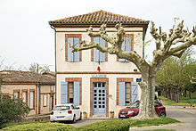 Monbéqui Mairie.jpg