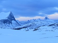 Blåtimen i Sjunkhatten nasjonalpark.jpg