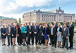 Med nya regeringen på Lejonbacken utanför Stockholms slott i oktober 2014.