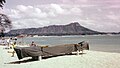 Vista do Diamond Head na Praia de Waikiki, 1958