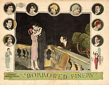 Description de l'image Borrowedfinery-1925-lobbycard.jpg.