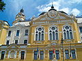 The building of the city hall.