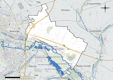 Carte en couleur présentant le réseau hydrographique de la commune