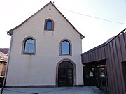 L'ancienne Synagogue et actuellement bibliothèque municipale 6 rue de Limoges.