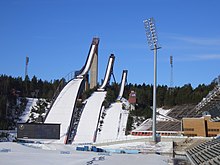 vue lointaine du su complexe sportif.