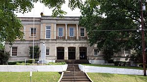 Lee County Courthouse